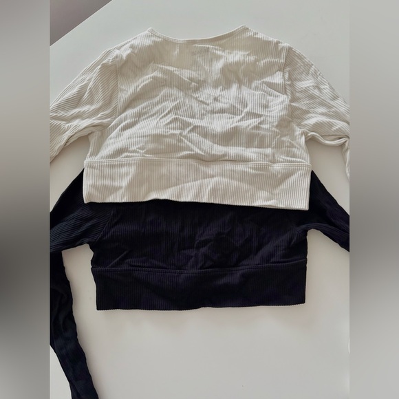 Crop tops - Picture 3 of 3